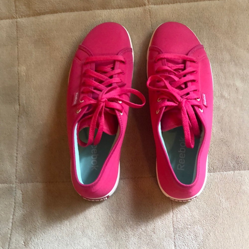 Never Worn Hot Pink Reebok shoes